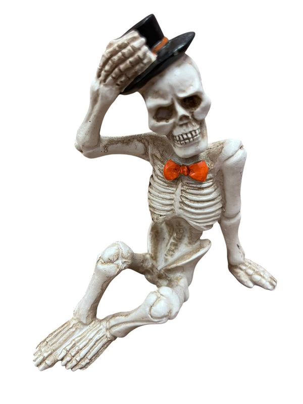Sitting Skeleton w/Top Hat