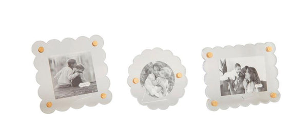 Mini Scalloped Acrylic Frame