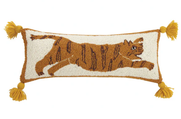 Tiger w/Tassels Hooked Pillow