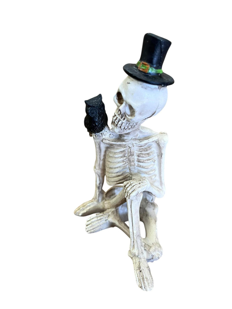 Sitting Skeleton w/Top Hat